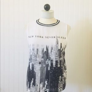 BERSHKA-NEW YORK NEVER SLEEP TOP- M